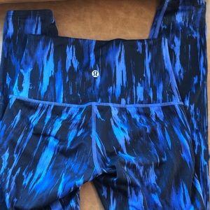 Lululemon size 4 workout pants